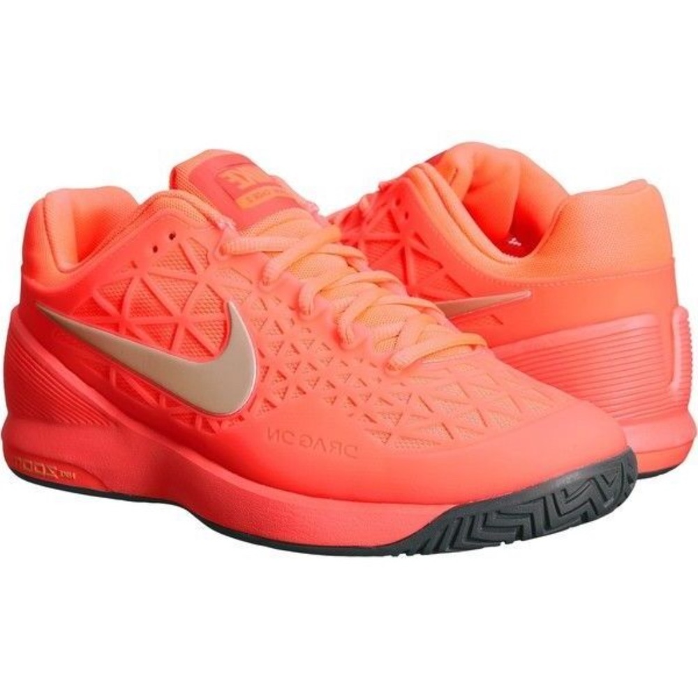Size 8 Nike Zoom Dragon